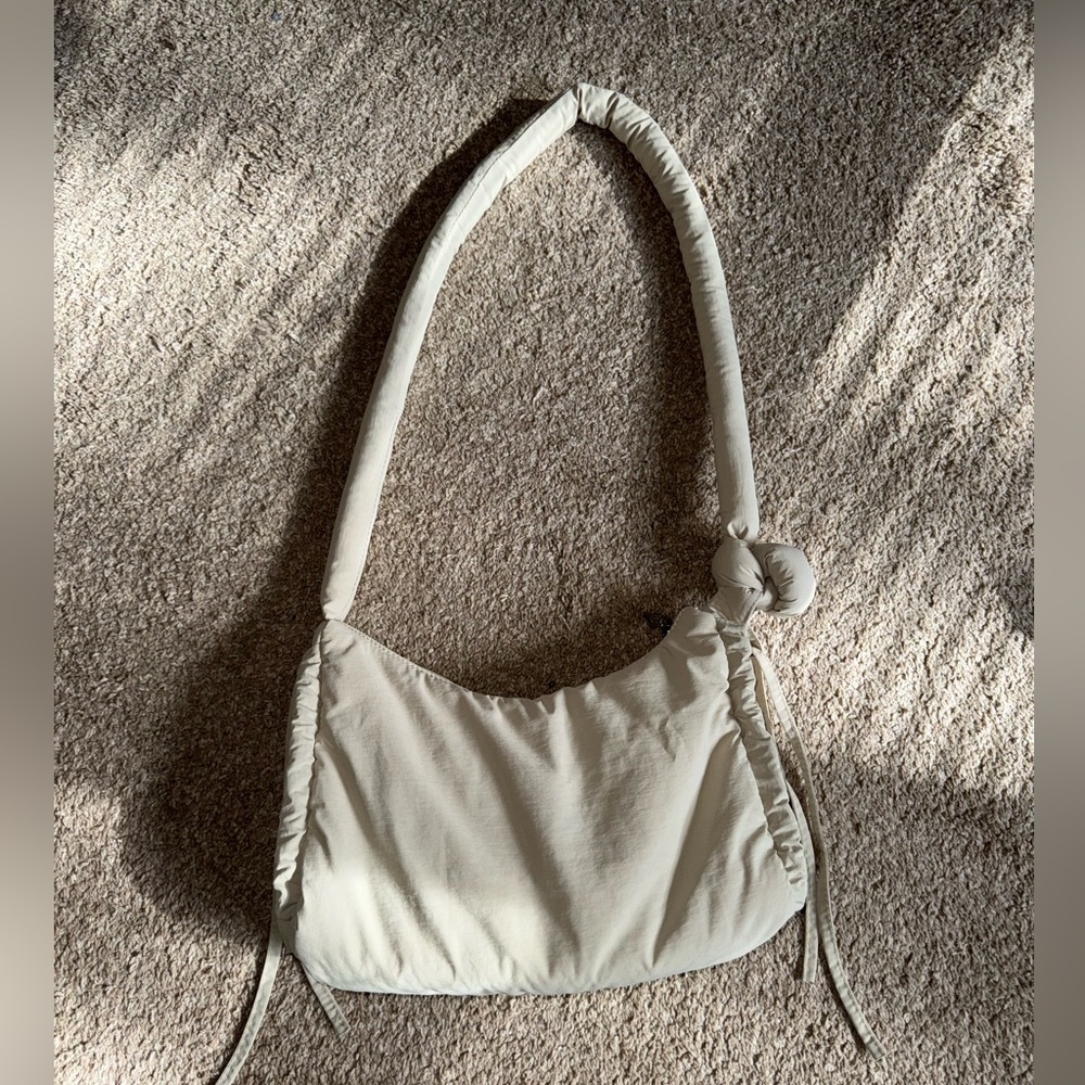 The Tote Library Scandi Bag in Ivory
